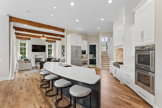 9 Oxmoor Ct, Brentwood, TN 37027