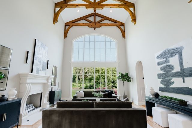 9 Oxmoor Ct, Brentwood, TN 37027