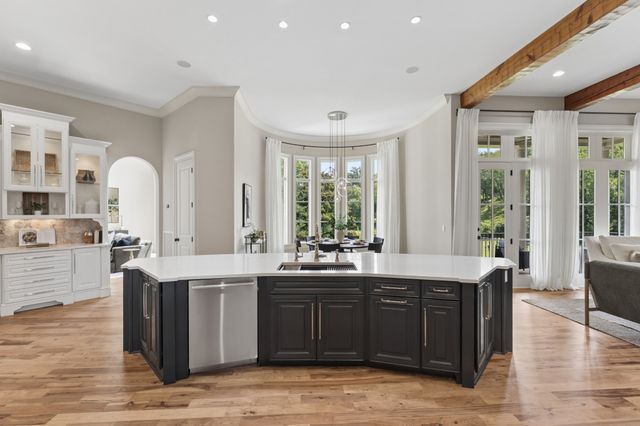 9 Oxmoor Ct, Brentwood, TN 37027