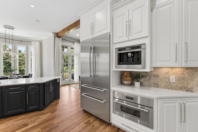 9 Oxmoor Ct, Brentwood, TN 37027