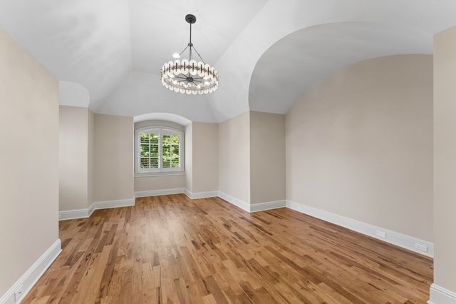 9 Oxmoor Ct, Brentwood, TN 37027