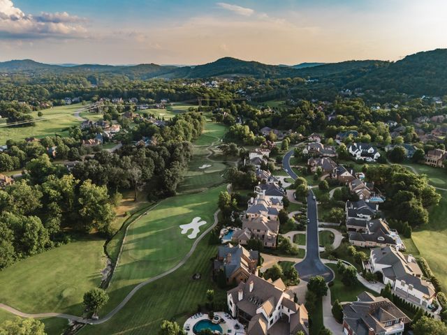 9 Oxmoor Ct, Brentwood, TN 37027