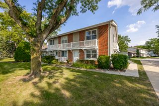 209 Amherst Court C, Bloomingdale, IL 60108