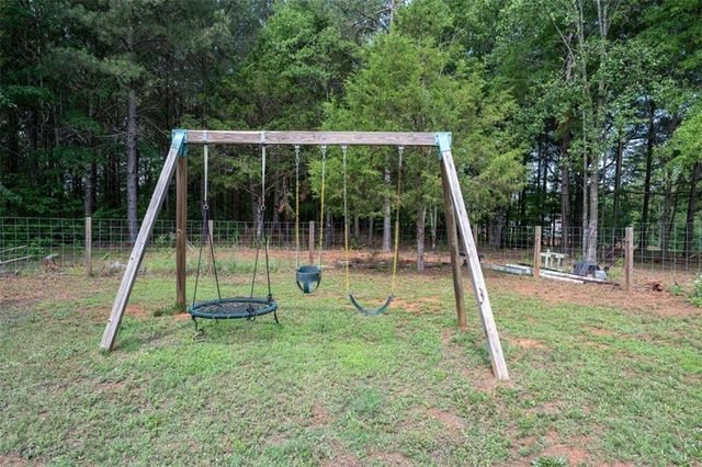 2185 Clotfelter Road, Bogart, GA 30622