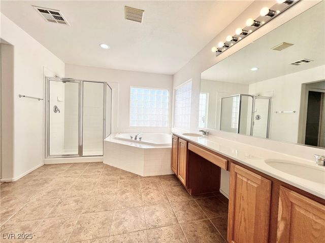 8815 Lost Forest Street, Las Vegas, NV 89139