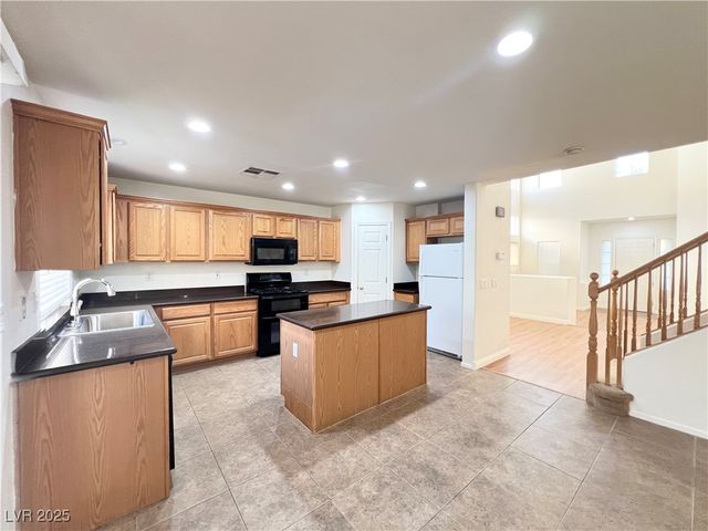 8815 Lost Forest Street, Las Vegas, NV 89139