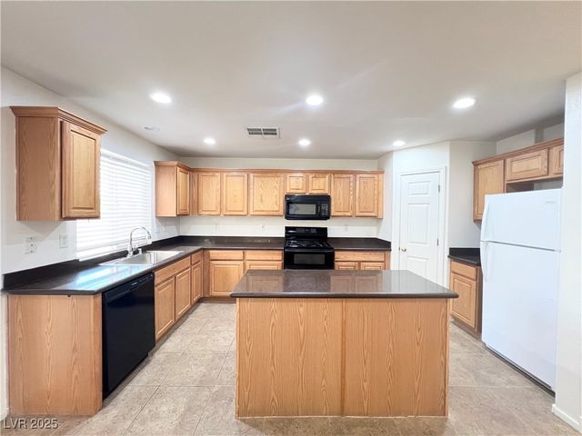 8815 Lost Forest Street, Las Vegas, NV 89139