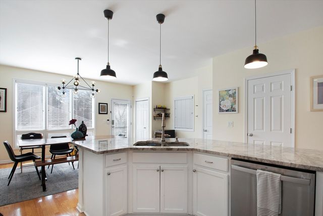 1215 W 33rd Street, Chicago, IL 60608