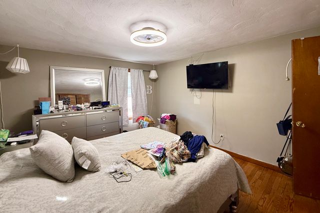 35 Long Terrace, Springfield, MA 01104