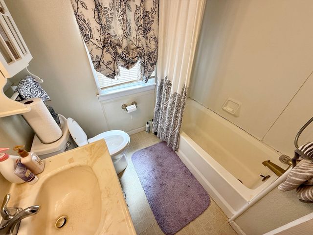 35 Long Terrace, Springfield, MA 01104