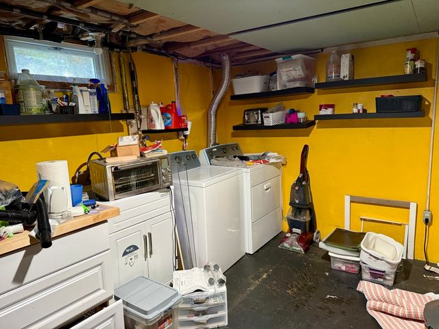 35 Long Terrace, Springfield, MA 01104