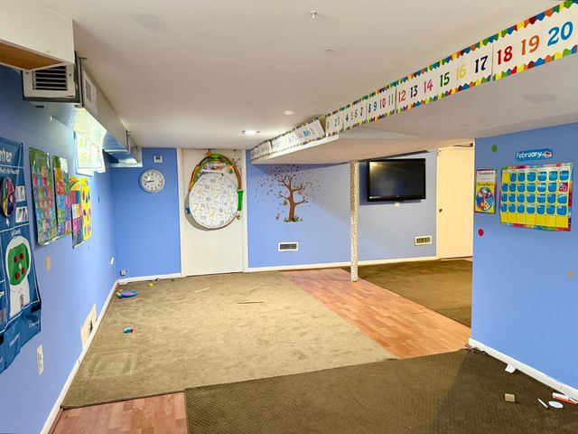 35 Long Terrace, Springfield, MA 01104