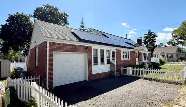 35 Long Terrace, Springfield, MA 01104
