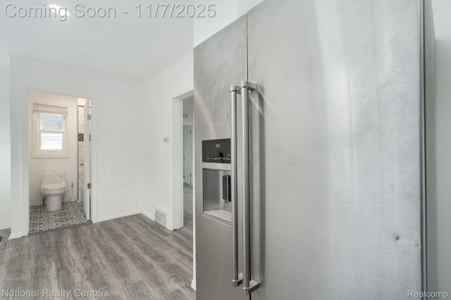 8104 Jackson Avenue, Warren, MI 48089