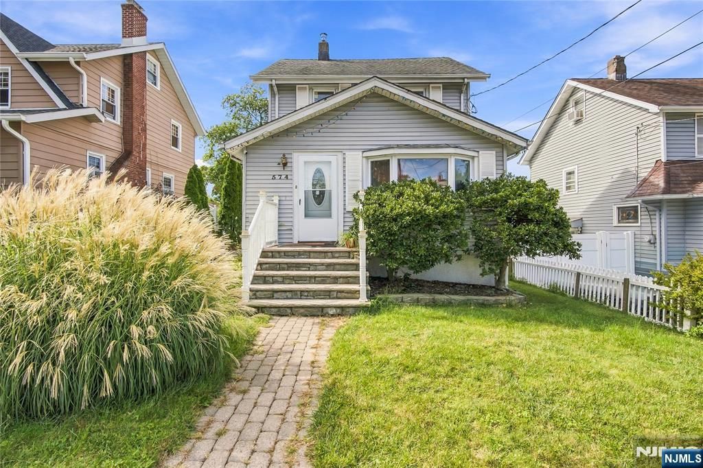 574 Tilden Avenue, Teaneck, NJ 07666