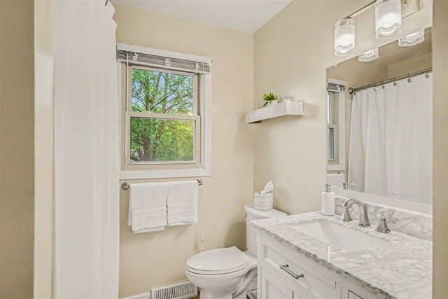 5495 Rockridge Drive, Comstock Park, MI 49321