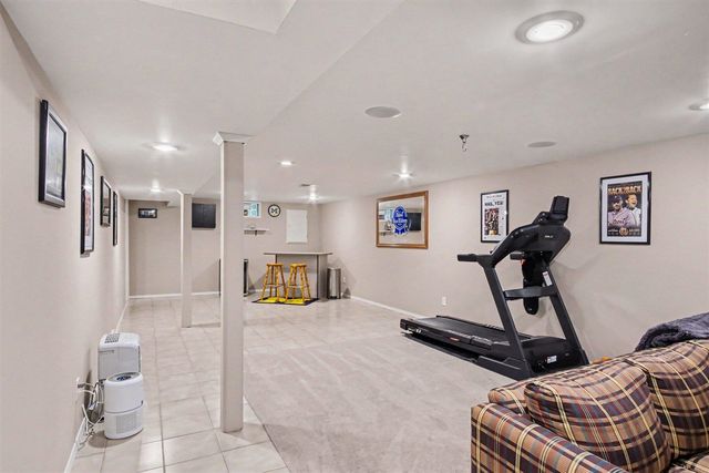5495 Rockridge Drive, Comstock Park, MI 49321