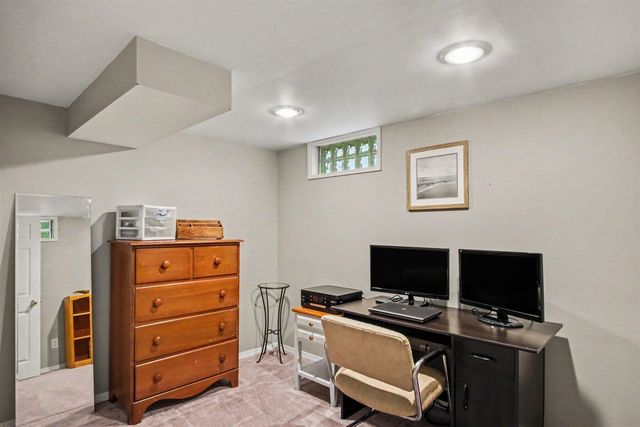 5495 Rockridge Drive, Comstock Park, MI 49321
