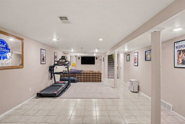 5495 Rockridge Drive, Comstock Park, MI 49321