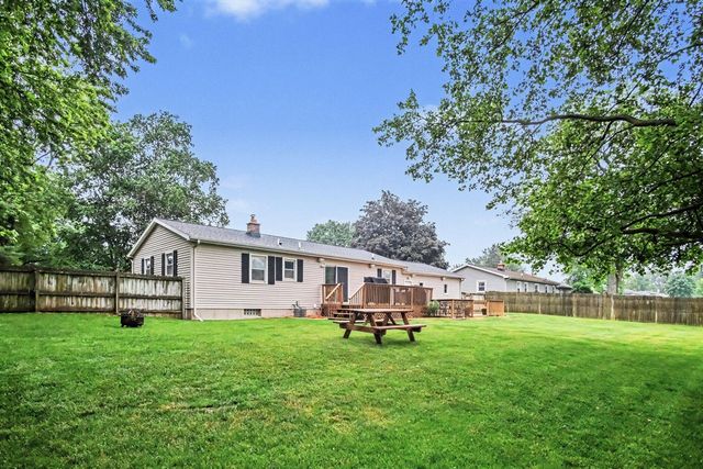 5495 Rockridge Drive, Comstock Park, MI 49321