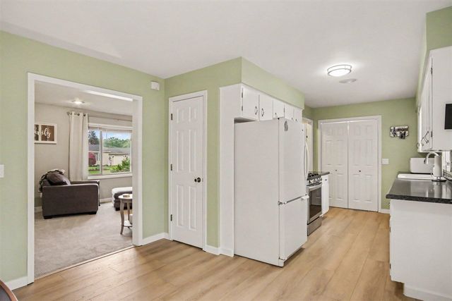 5495 Rockridge Drive, Comstock Park, MI 49321