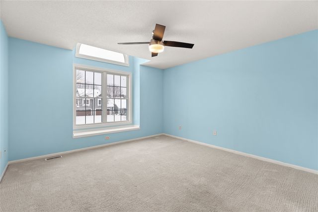 2505 82nd Street, Urbandale, IA 50322