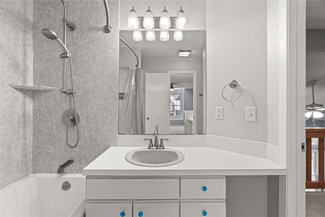 2505 82nd Street, Urbandale, IA 50322