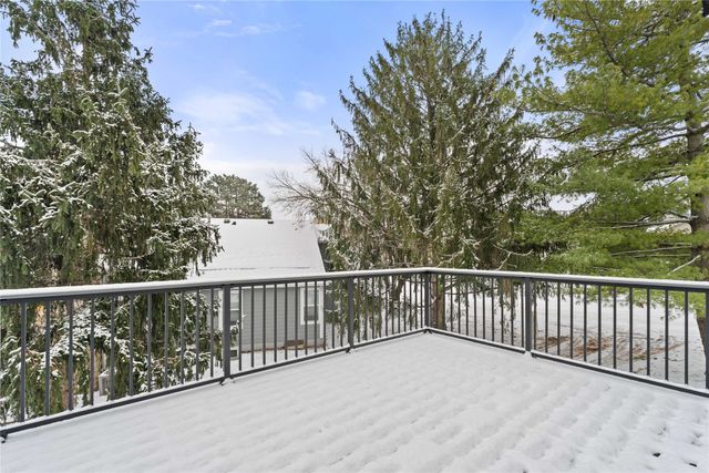 2505 82nd Street, Urbandale, IA 50322