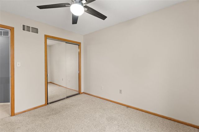 2505 82nd Street, Urbandale, IA 50322