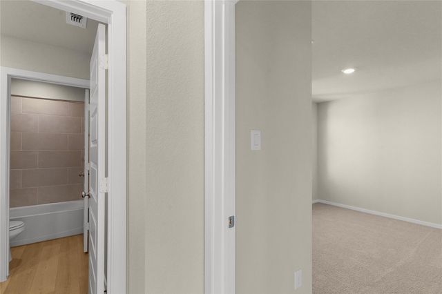 25628 Wheat Seed LN, Elgin, TX 78621