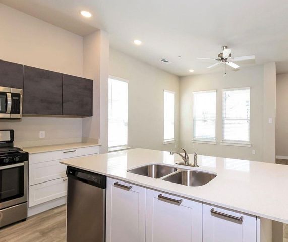 1304 Creekbank Drive, Mckinney, TX 75071