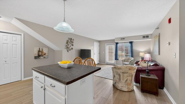 1976 29th Place NW 104, Rochester, MN 55901