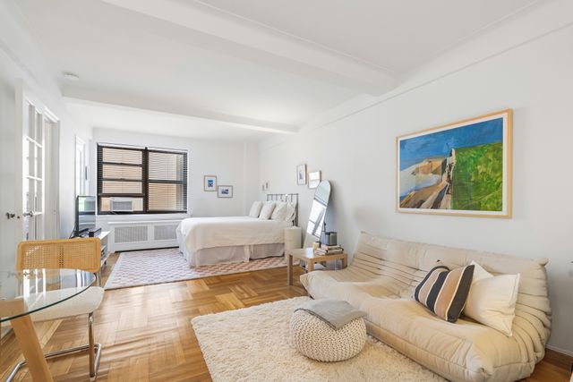 245 E 72nd St Apt 8H, New York City, NY 10021