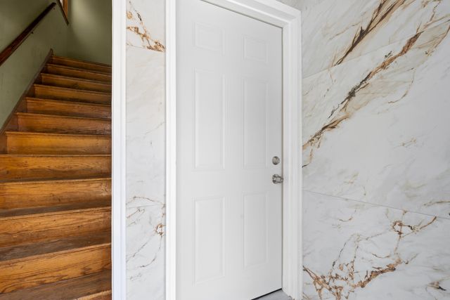 135 Custer Avenue 1, Evanston, IL 60202