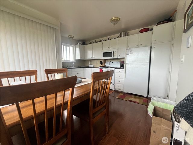 2707 W Jameson Street, Seattle, WA 98199