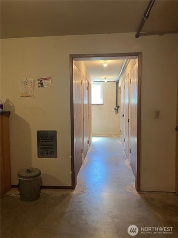 2707 W Jameson Street, Seattle, WA 98199