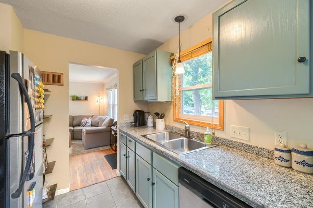 3912 Vera Cruz Avenue N, Robbinsdale, MN 55422