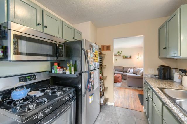 3912 Vera Cruz Avenue N, Robbinsdale, MN 55422