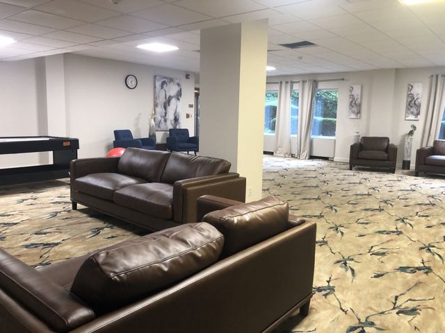 22 Chestnut Place M4, Brookline, MA 02445