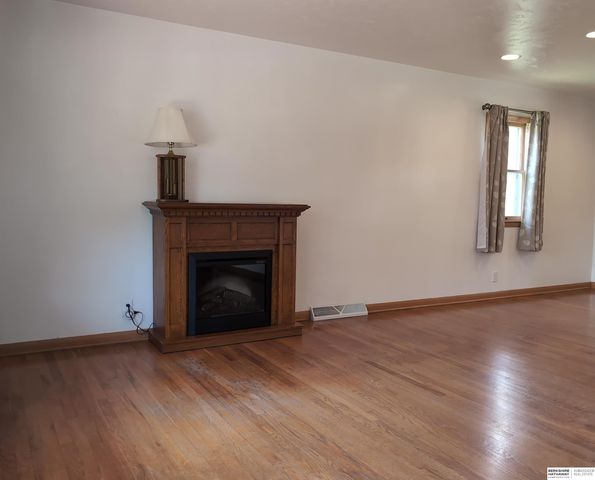 127 Kirby Avenue, Bellevue, NE 68005