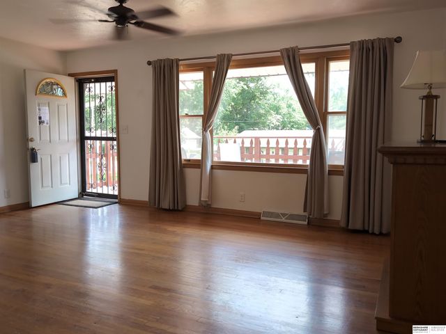 127 Kirby Avenue, Bellevue, NE 68005