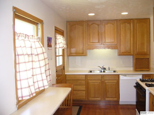 127 Kirby Avenue, Bellevue, NE 68005