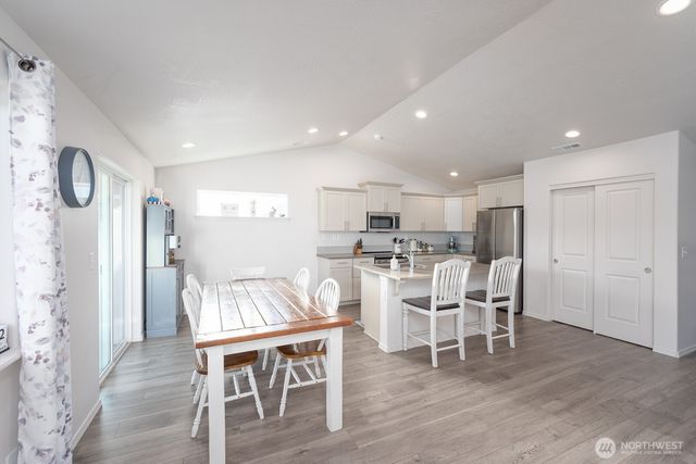 1205 W Sequoia Rd, Moses Lake, WA 98837