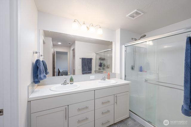 1205 W Sequoia Rd, Moses Lake, WA 98837