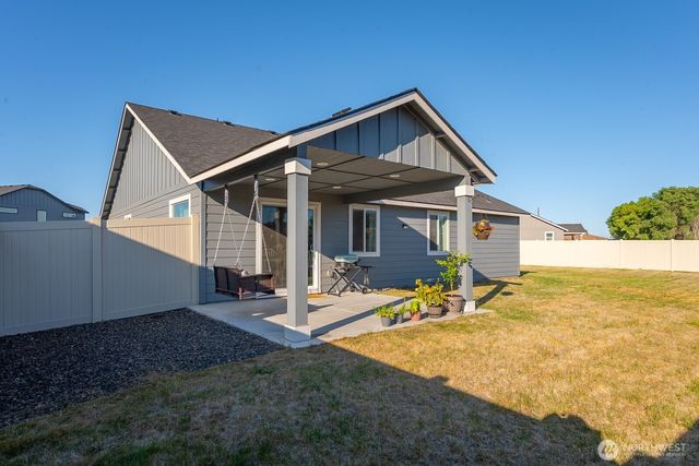 1205 W Sequoia Rd, Moses Lake, WA 98837
