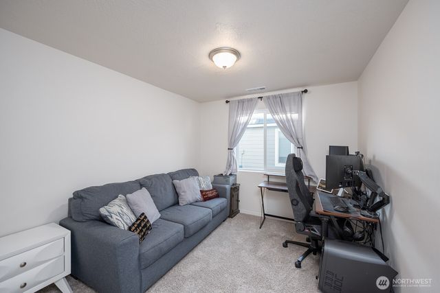 1205 W Sequoia Rd, Moses Lake, WA 98837