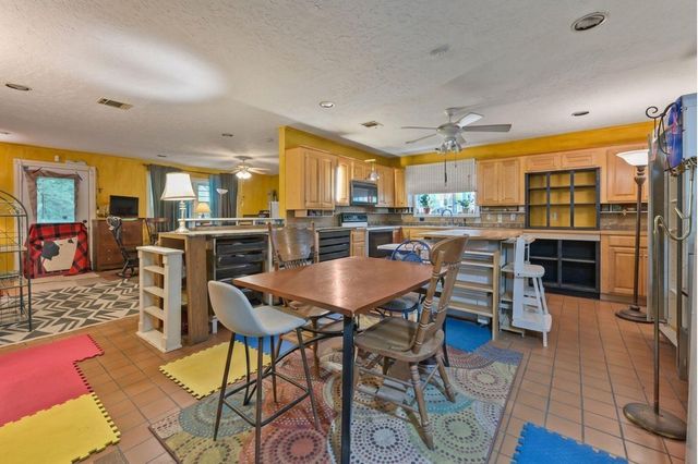1522 Spring Hills Drive, Spring, TX 77386