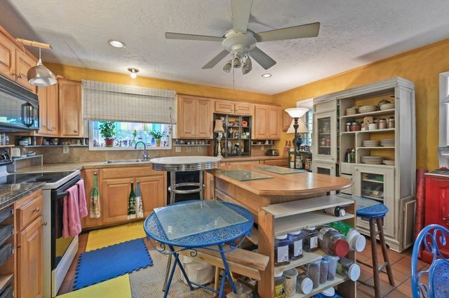 1522 Spring Hills Drive, Spring, TX 77386