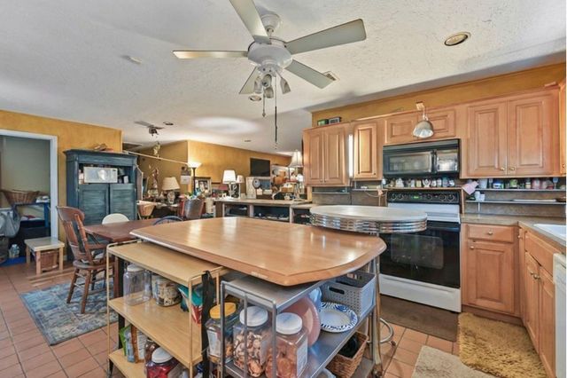 1522 Spring Hills Drive, Spring, TX 77386