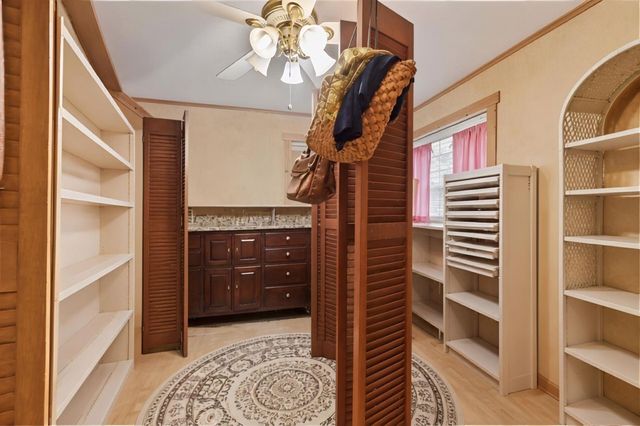 1522 Spring Hills Drive, Spring, TX 77386